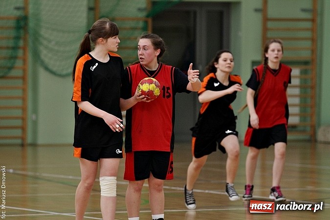 Zdjęcie w galerii na portalu naszraciborz.pl: Gimnazjalne finały piłki ręcznej - zobacz, kto wygrał  wiadomości z regionu
