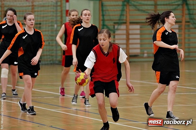 Zdjęcie w galerii na portalu naszraciborz.pl: Gimnazjalne finały piłki ręcznej - zobacz, kto wygrał  wiadomości z regionu