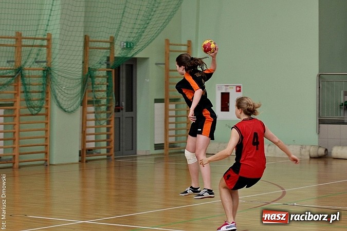 Zdjęcie w galerii na portalu naszraciborz.pl: Gimnazjalne finały piłki ręcznej - zobacz, kto wygrał  wiadomości z regionu