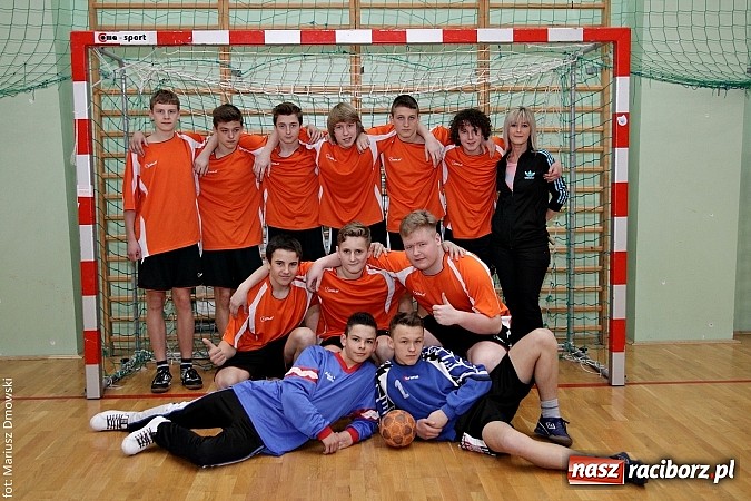 Zdjęcie w galerii na portalu naszraciborz.pl: Gimnazjalne finały piłki ręcznej - zobacz, kto wygrał  wiadomości z regionu