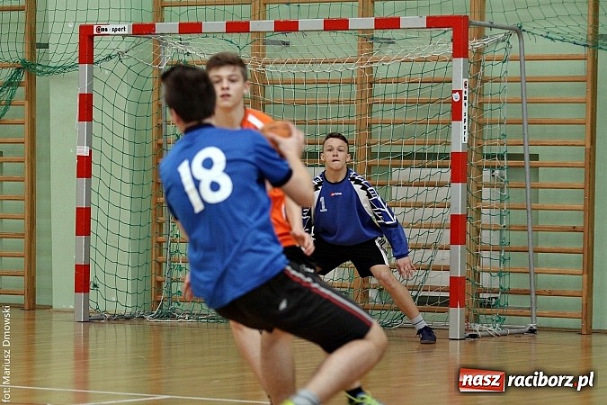 Zdjęcie w galerii na portalu naszraciborz.pl: Gimnazjalne finały piłki ręcznej - zobacz, kto wygrał  wiadomości z regionu