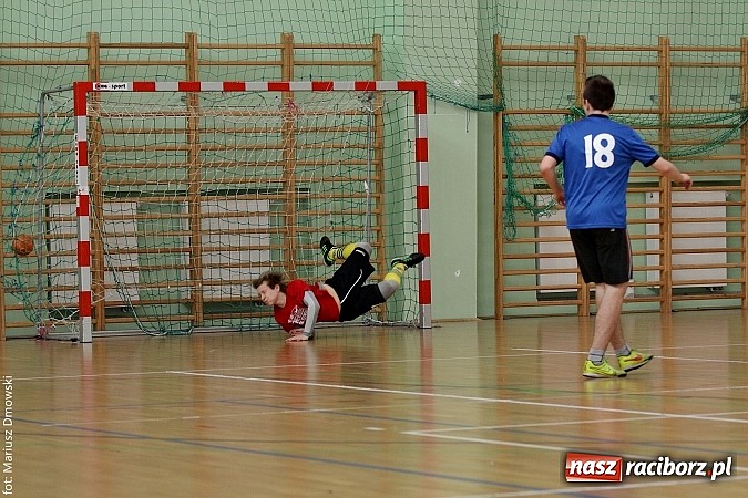 Zdjęcie w galerii na portalu naszraciborz.pl: Gimnazjalne finały piłki ręcznej - zobacz, kto wygrał  wiadomości z regionu