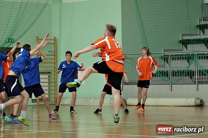 Zdjęcie w galerii na portalu naszraciborz.pl: Gimnazjalne finały piłki ręcznej - zobacz, kto wygrał  wiadomości z regionu