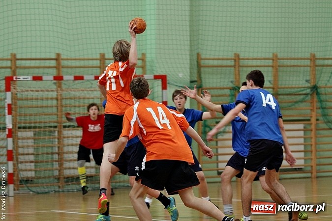 Zdjęcie w galerii na portalu naszraciborz.pl: Gimnazjalne finały piłki ręcznej - zobacz, kto wygrał  wiadomości z regionu