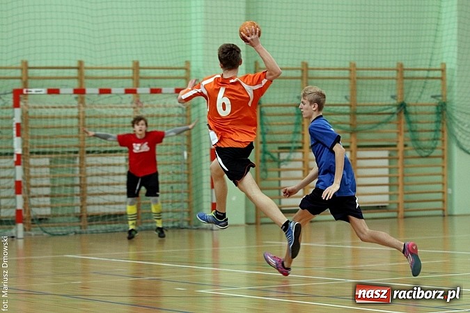 Zdjęcie w galerii na portalu naszraciborz.pl: Gimnazjalne finały piłki ręcznej - zobacz, kto wygrał  wiadomości z regionu