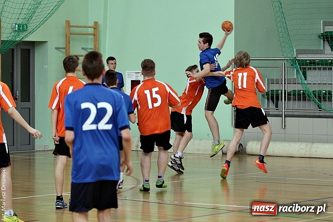 Zdjęcie w galerii na portalu naszraciborz.pl: Gimnazjalne finały piłki ręcznej - zobacz, kto wygrał  wiadomości z regionu