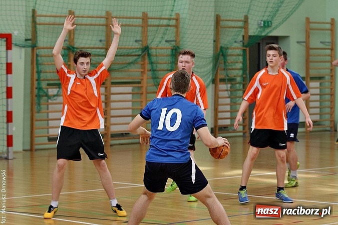 Zdjęcie w galerii na portalu naszraciborz.pl: Gimnazjalne finały piłki ręcznej - zobacz, kto wygrał  wiadomości z regionu