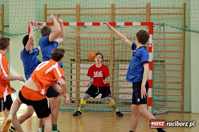 Zdjęcie w galerii na portalu naszraciborz.pl: Gimnazjalne finały piłki ręcznej - zobacz, kto wygrał  wiadomości z regionu