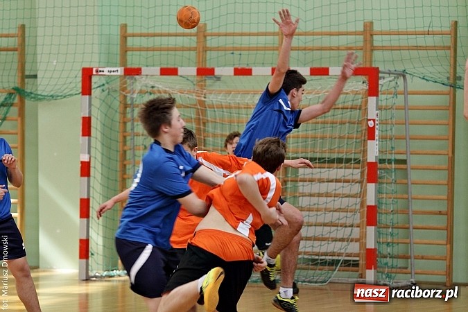 Zdjęcie w galerii na portalu naszraciborz.pl: Gimnazjalne finały piłki ręcznej - zobacz, kto wygrał  wiadomości z regionu