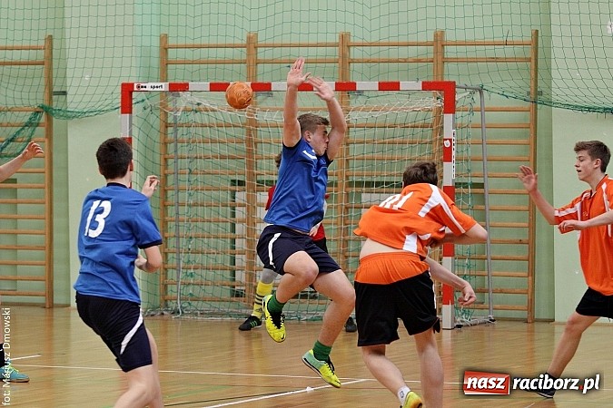 Zdjęcie w galerii na portalu naszraciborz.pl: Gimnazjalne finały piłki ręcznej - zobacz, kto wygrał  wiadomości z regionu