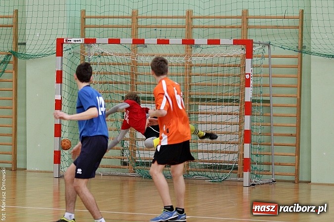 Zdjęcie w galerii na portalu naszraciborz.pl: Gimnazjalne finały piłki ręcznej - zobacz, kto wygrał  wiadomości z regionu