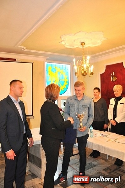 Zdjęcie w galerii na portalu naszraciborz.pl: W Kuźni Raciborskiej wybrali najlepszych sportowców wiadomości z regionu