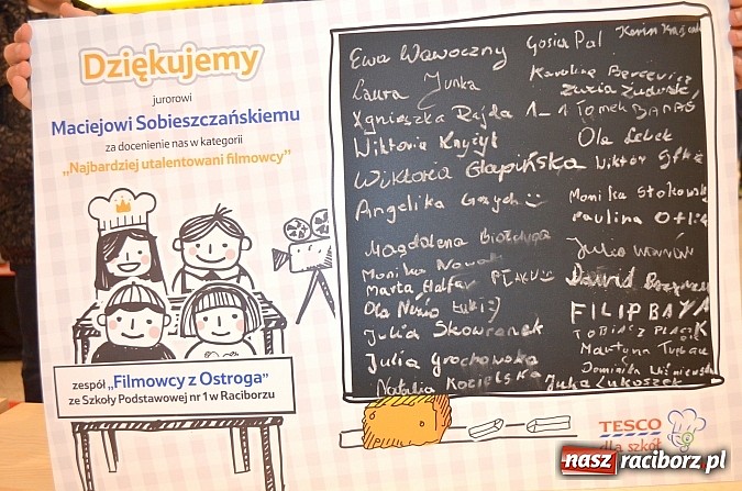 Zdjęcie w galerii na portalu naszraciborz.pl: Filmowcy z SP 1 odebrali gł&oacute;wną nagrodę wartości 20 tys. złotych! wiadomości z regionu