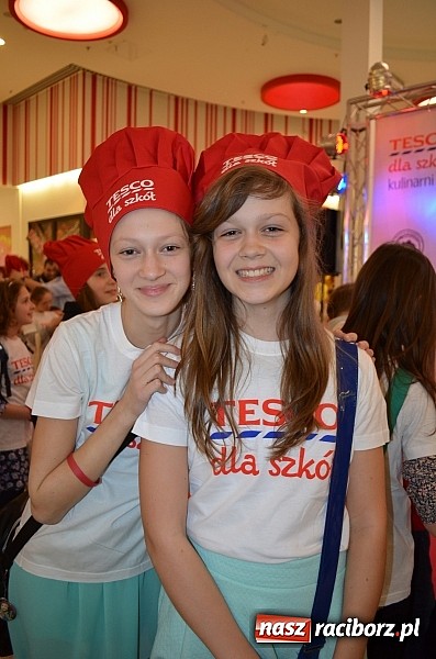 Zdjęcie w galerii na portalu naszraciborz.pl: Filmowcy z SP 1 odebrali gł&oacute;wną nagrodę wartości 20 tys. złotych! wiadomości z regionu