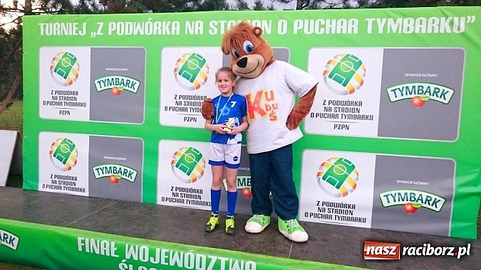 Zdjęcie w galerii na portalu naszraciborz.pl: Starsze piłkarki UKS Pawłów również z brązem! wiadomości z regionu