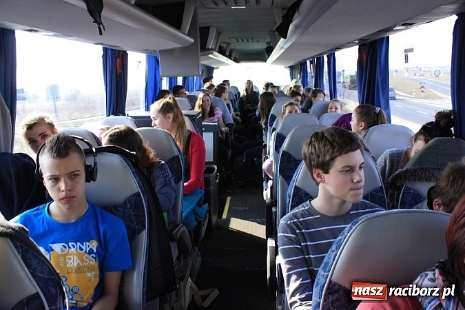 Zdjęcie w galerii na portalu naszraciborz.pl: Uczniowie z Krzanowic zwiedzili Centrum Nauki Kopernik wiadomości z regionu