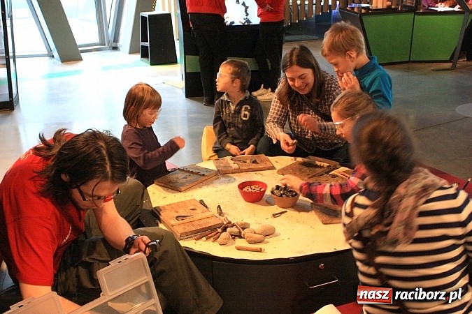 Zdjęcie w galerii na portalu naszraciborz.pl: Uczniowie z Krzanowic zwiedzili Centrum Nauki Kopernik wiadomości z regionu