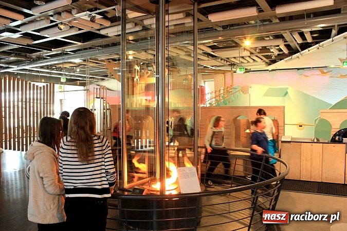 Zdjęcie w galerii na portalu naszraciborz.pl: Uczniowie z Krzanowic zwiedzili Centrum Nauki Kopernik wiadomości z regionu