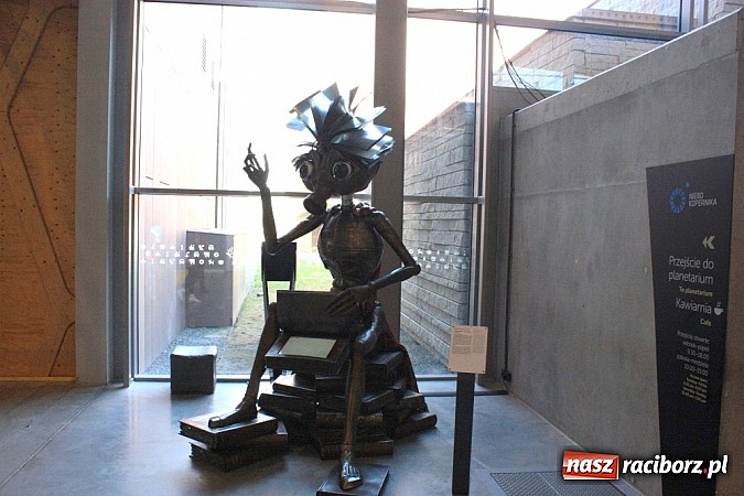 Zdjęcie w galerii na portalu naszraciborz.pl: Uczniowie z Krzanowic zwiedzili Centrum Nauki Kopernik wiadomości z regionu