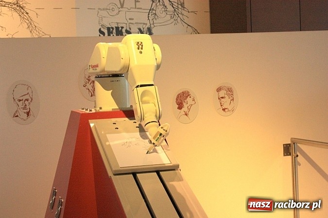 Zdjęcie w galerii na portalu naszraciborz.pl: Uczniowie z Krzanowic zwiedzili Centrum Nauki Kopernik wiadomości z regionu