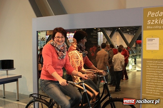 Zdjęcie w galerii na portalu naszraciborz.pl: Uczniowie z Krzanowic zwiedzili Centrum Nauki Kopernik wiadomości z regionu