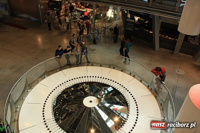 Zdjęcie w galerii na portalu naszraciborz.pl: Uczniowie z Krzanowic zwiedzili Centrum Nauki Kopernik wiadomości z regionu