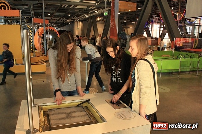 Zdjęcie w galerii na portalu naszraciborz.pl: Uczniowie z Krzanowic zwiedzili Centrum Nauki Kopernik wiadomości z regionu