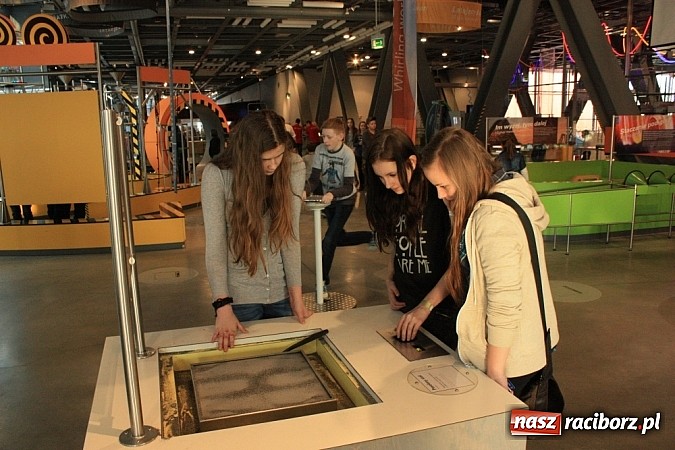 Zdjęcie w galerii na portalu naszraciborz.pl: Uczniowie z Krzanowic zwiedzili Centrum Nauki Kopernik wiadomości z regionu