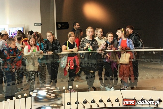 Zdjęcie w galerii na portalu naszraciborz.pl: Uczniowie z Krzanowic zwiedzili Centrum Nauki Kopernik wiadomości z regionu