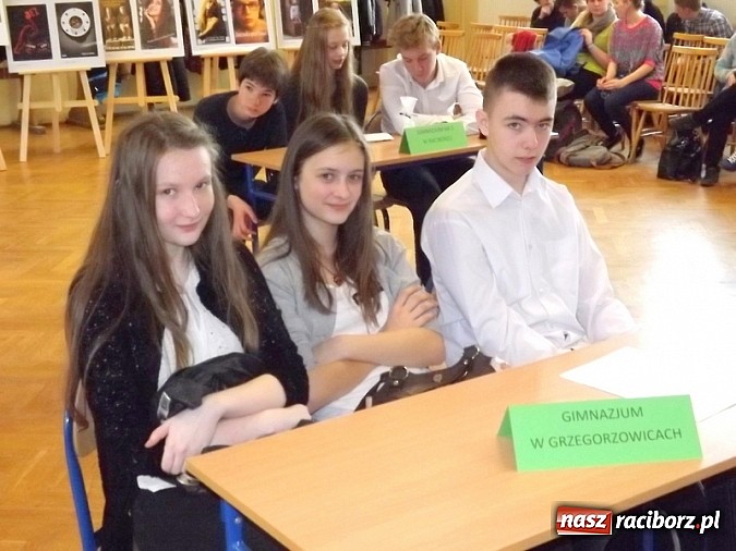 Zdjęcie w galerii na portalu naszraciborz.pl: Pierwszy raz w historii Powiatowy Konkurs Wiedzy Ekonomicznej wygrały dwie drużyny! wiadomości z regionu