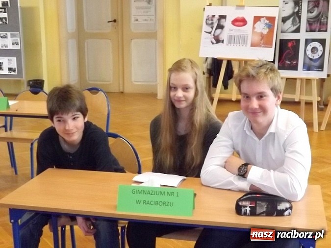 Zdjęcie w galerii na portalu naszraciborz.pl: Pierwszy raz w historii Powiatowy Konkurs Wiedzy Ekonomicznej wygrały dwie drużyny! wiadomości z regionu