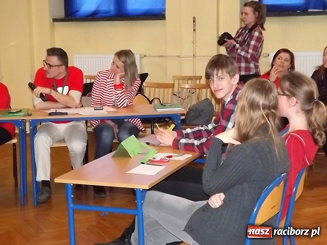 Zdjęcie w galerii na portalu naszraciborz.pl: Pierwszy raz w historii Powiatowy Konkurs Wiedzy Ekonomicznej wygrały dwie drużyny! wiadomości z regionu