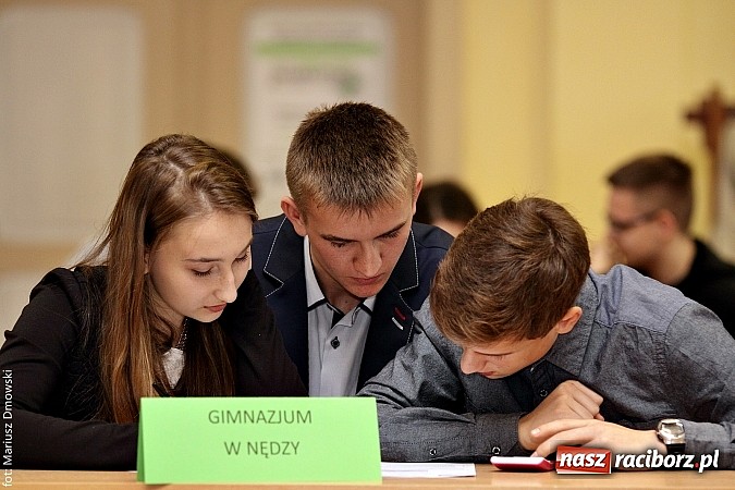 Zdjęcie w galerii na portalu naszraciborz.pl: Pierwszy raz w historii Powiatowy Konkurs Wiedzy Ekonomicznej wygrały dwie drużyny! wiadomości z regionu