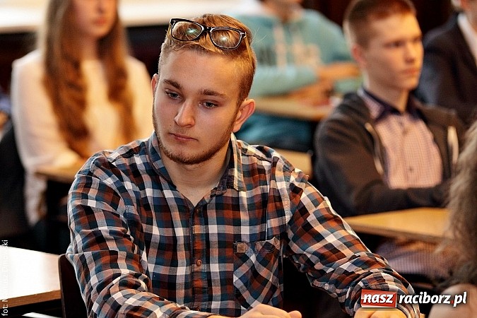 Zdjęcie w galerii na portalu naszraciborz.pl: I LO pod znakiem angielskiego  wiadomości z regionu