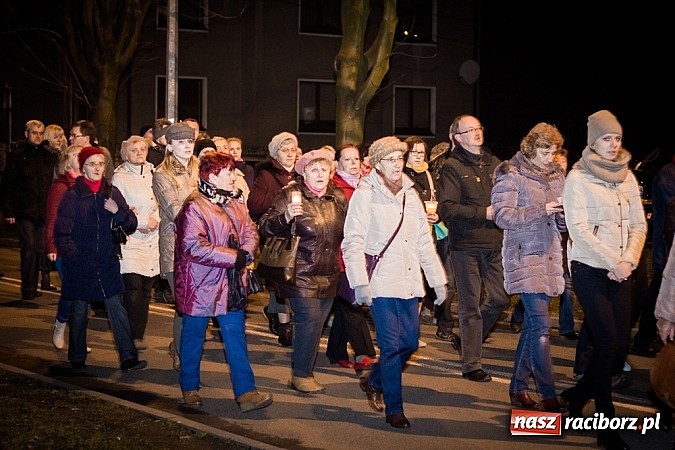 Zdjęcie w galerii na portalu naszraciborz.pl: Droga Krzyżowa ulicami miasta Racibórz wiadomości z regionu