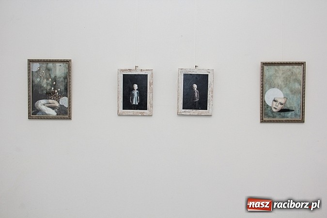 Zdjęcie w galerii na portalu naszraciborz.pl: Wystawa dr Karoliny Stanieczek w galerii Czarny Kot wiadomości z regionu