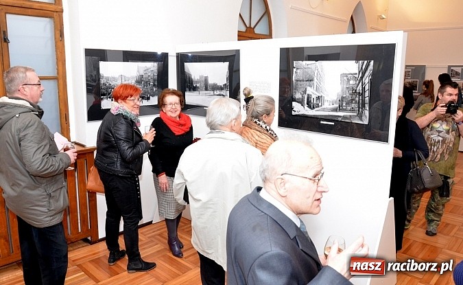 Zdjęcie w galerii na portalu naszraciborz.pl: Koniec/początek. Racibórz w powojennej fotografii wiadomości z regionu