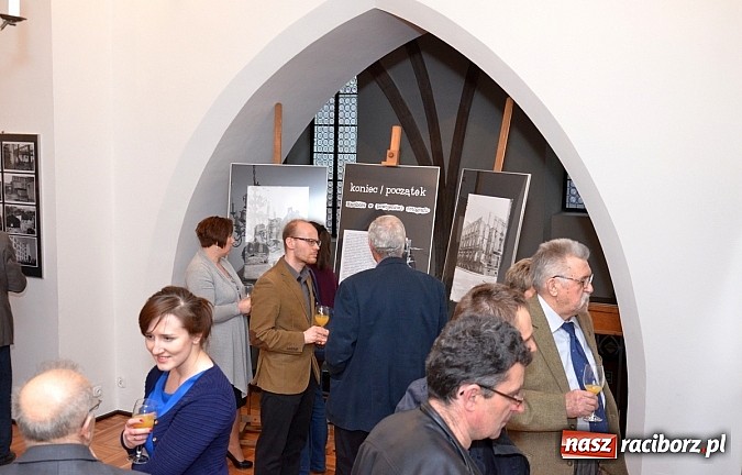 Zdjęcie w galerii na portalu naszraciborz.pl: Koniec/początek. Racibórz w powojennej fotografii wiadomości z regionu
