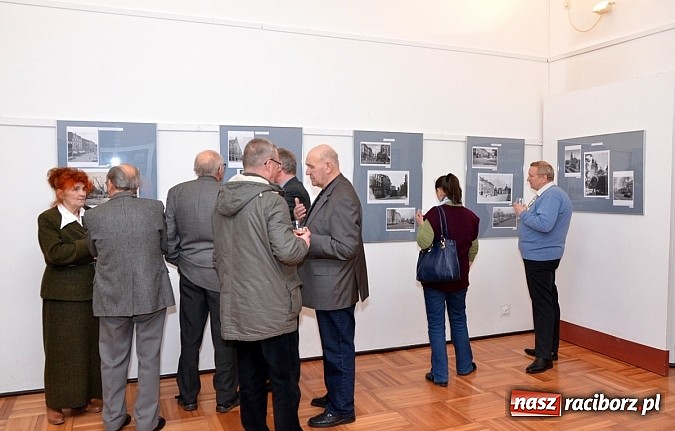 Zdjęcie w galerii na portalu naszraciborz.pl: Koniec/początek. Racibórz w powojennej fotografii wiadomości z regionu