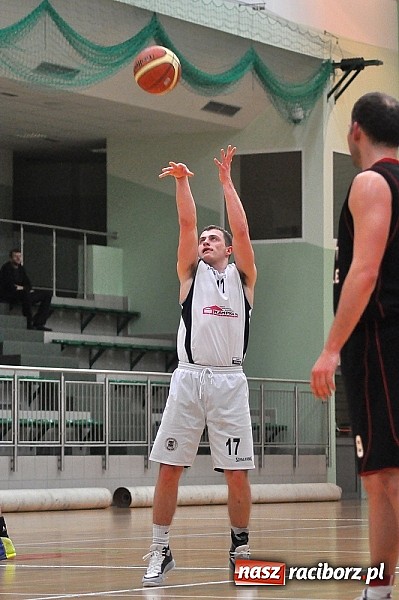 Zdjęcie w galerii na portalu naszraciborz.pl: Ofensywa gra o trzecie miejsce. Porażka w pierwszym meczu wiadomości z regionu