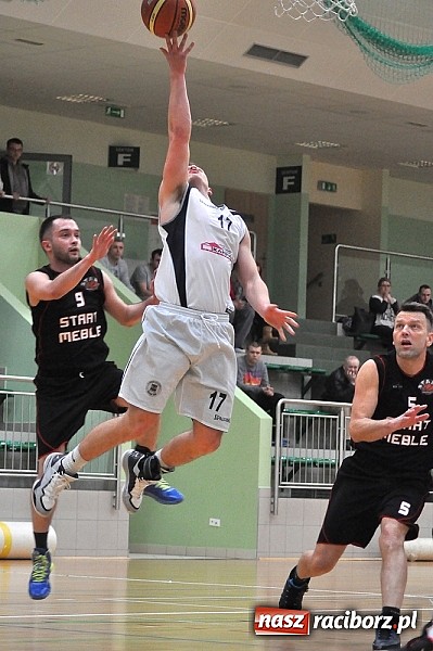Zdjęcie w galerii na portalu naszraciborz.pl: Ofensywa gra o trzecie miejsce. Porażka w pierwszym meczu wiadomości z regionu