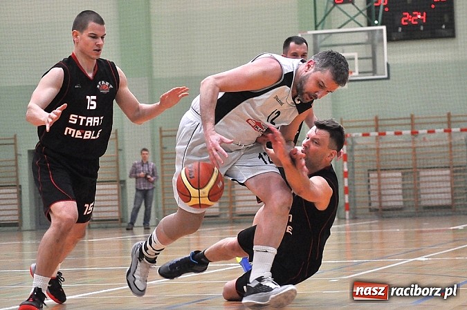 Zdjęcie w galerii na portalu naszraciborz.pl: Ofensywa gra o trzecie miejsce. Porażka w pierwszym meczu wiadomości z regionu