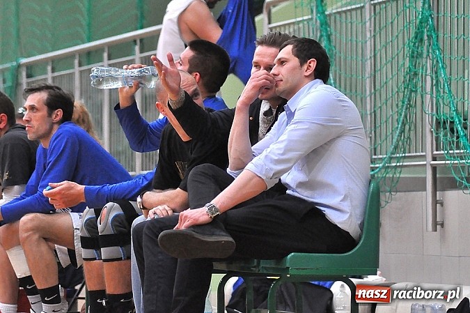 Zdjęcie w galerii na portalu naszraciborz.pl: Ofensywa gra o trzecie miejsce. Porażka w pierwszym meczu wiadomości z regionu