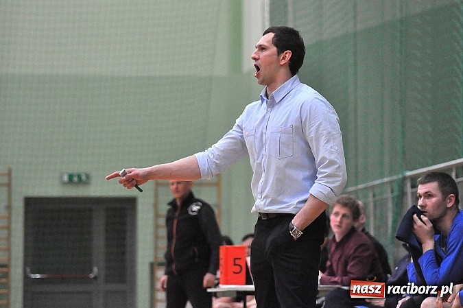 Zdjęcie w galerii na portalu naszraciborz.pl: Ofensywa gra o trzecie miejsce. Porażka w pierwszym meczu wiadomości z regionu