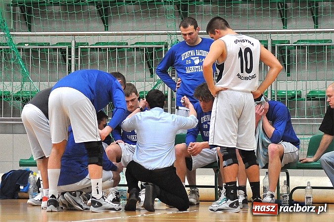 Zdjęcie w galerii na portalu naszraciborz.pl: Ofensywa gra o trzecie miejsce. Porażka w pierwszym meczu wiadomości z regionu