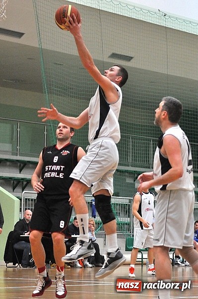 Zdjęcie w galerii na portalu naszraciborz.pl: Ofensywa gra o trzecie miejsce. Porażka w pierwszym meczu wiadomości z regionu