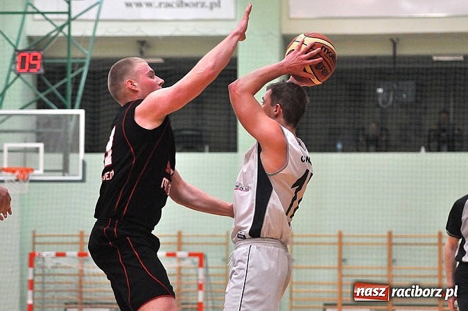 Zdjęcie w galerii na portalu naszraciborz.pl: Ofensywa gra o trzecie miejsce. Porażka w pierwszym meczu wiadomości z regionu