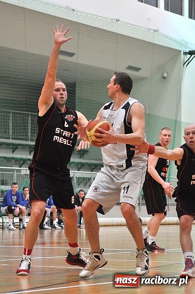 Zdjęcie w galerii na portalu naszraciborz.pl: Ofensywa gra o trzecie miejsce. Porażka w pierwszym meczu wiadomości z regionu