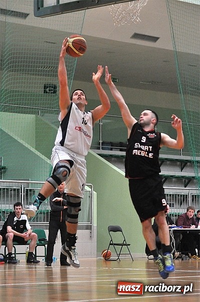 Zdjęcie w galerii na portalu naszraciborz.pl: Ofensywa gra o trzecie miejsce. Porażka w pierwszym meczu wiadomości z regionu