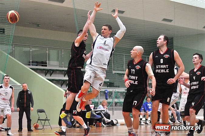 Zdjęcie w galerii na portalu naszraciborz.pl: Ofensywa gra o trzecie miejsce. Porażka w pierwszym meczu wiadomości z regionu